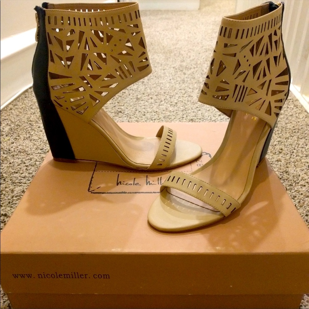 BRAND NEW - Nicole Miller Atelier size 8.5